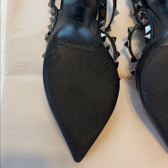 Valentino Rockstud Noir Leather Ankle Strap Pumps - Picture 5 of 11